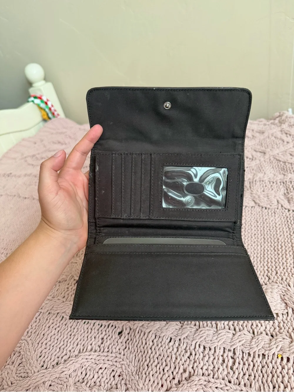Liz Claiborne Trifold Snap Wallet Faux Alligator